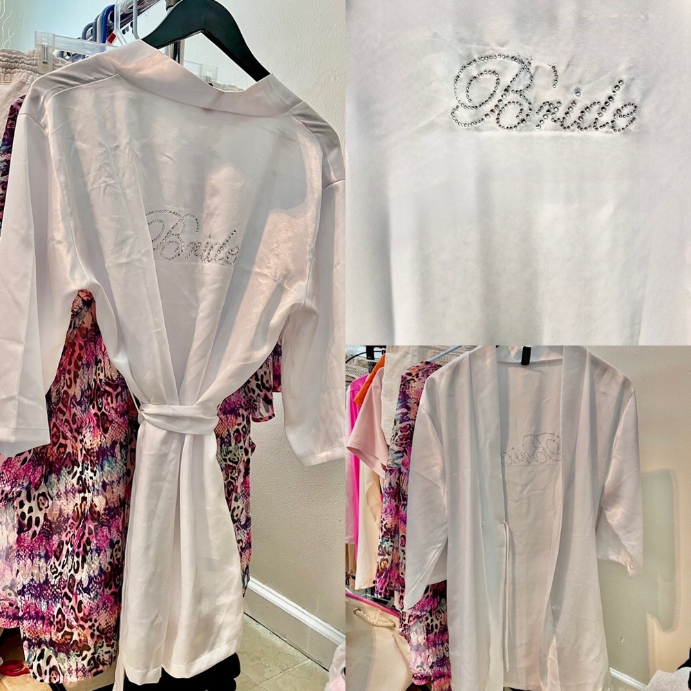 Beautiful satin Bride Rhinestone Robe